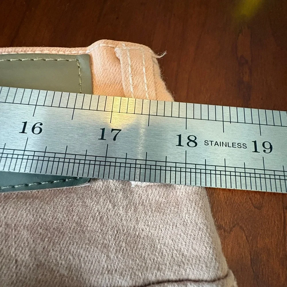 Buffalo David Bitton Tan Distressed Denim Shorts‎ Slim Stretch